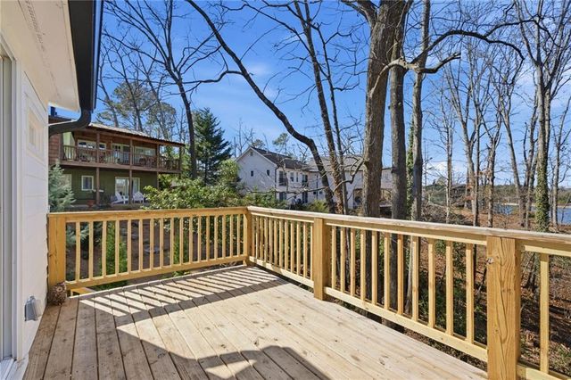 6476 Chestnut Hill Road, Flowery Branch, GA 30542