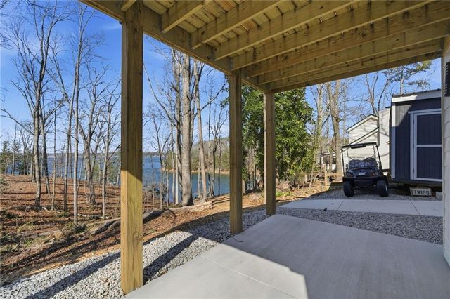 6476 Chestnut Hill Road, Flowery Branch, GA 30542