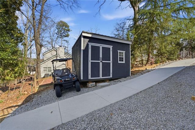 6476 Chestnut Hill Road, Flowery Branch, GA 30542