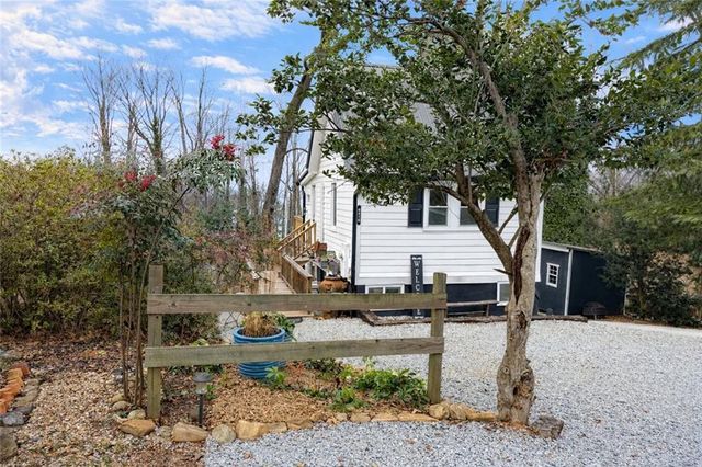 6476 Chestnut Hill Road, Flowery Branch, GA 30542