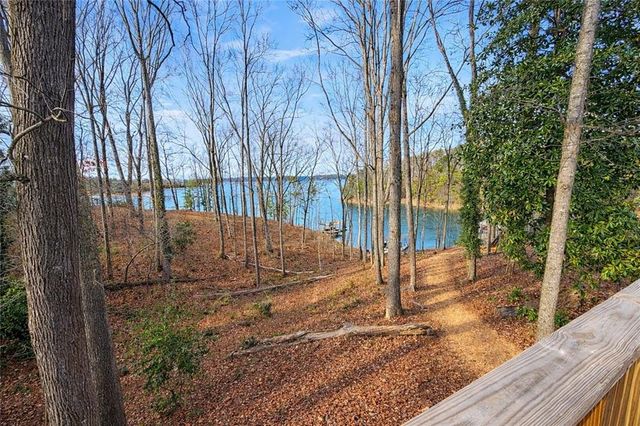 6476 Chestnut Hill Road, Flowery Branch, GA 30542