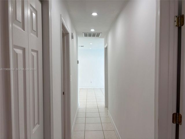 6751 Cleveland St, Hollywood, FL 33024