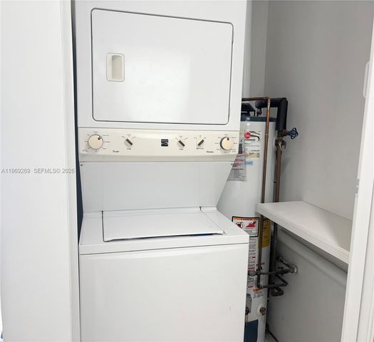 6751 Cleveland St, Hollywood, FL 33024