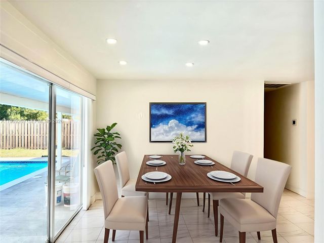 6751 Cleveland St, Hollywood, FL 33024