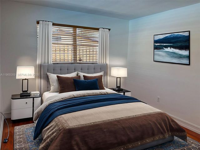 6751 Cleveland St, Hollywood, FL 33024