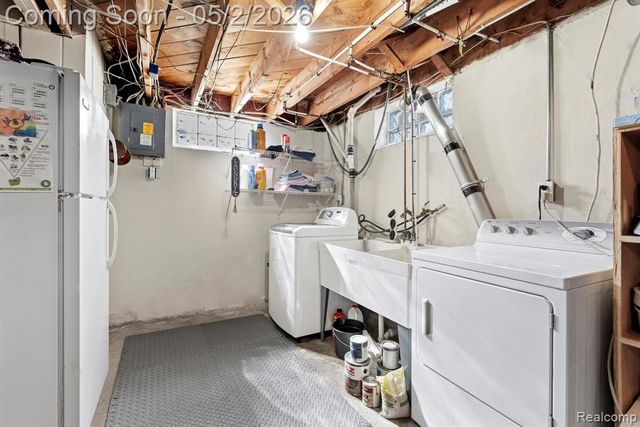 3320 Edsel Street, Trenton, MI 48183