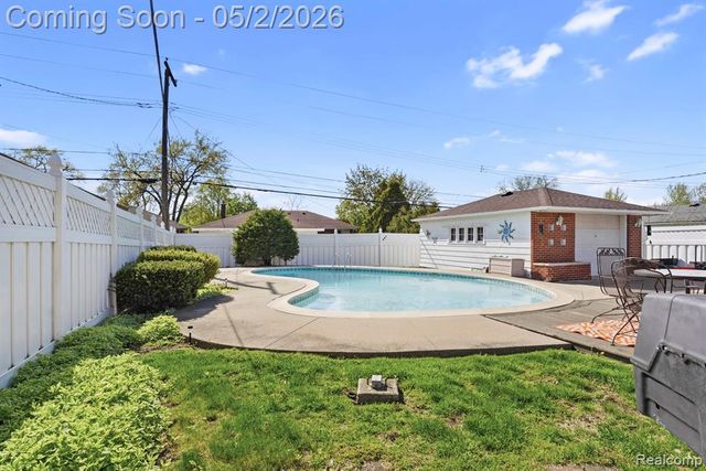 3320 Edsel Street, Trenton, MI 48183