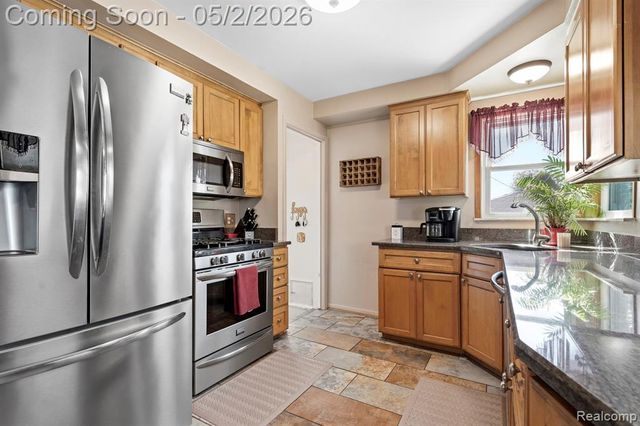 3320 Edsel Street, Trenton, MI 48183