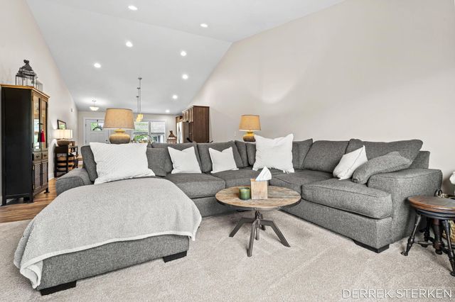 2983 Raspberry Lane, Holland, MI 49424