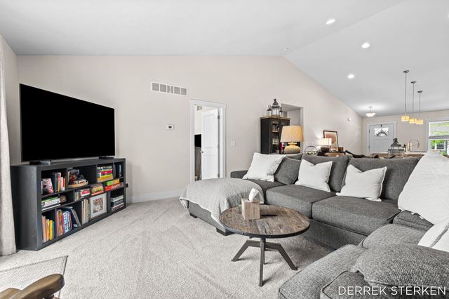 2983 Raspberry Lane, Holland, MI 49424