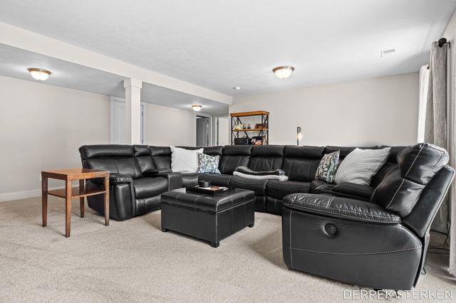 2983 Raspberry Lane, Holland, MI 49424