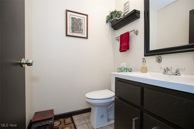 17813 Suncliff Place, Strongsville, OH 44136