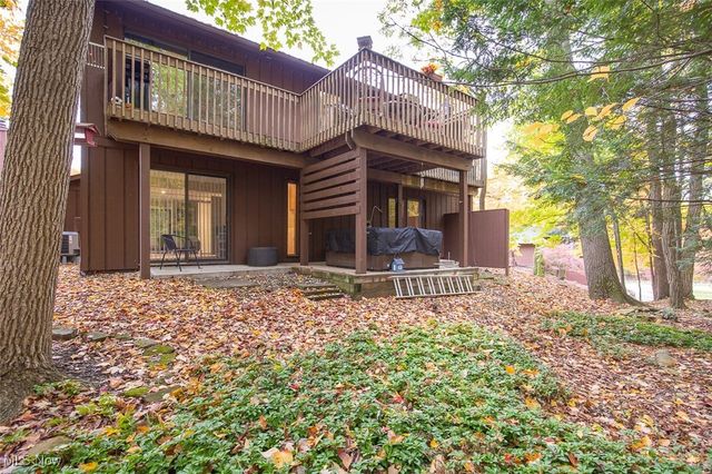 17813 Suncliff Place, Strongsville, OH 44136