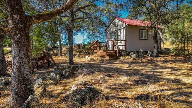 7080 Gwin St, Valley Springs, CA 95252
