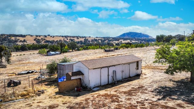 7080 Gwin St, Valley Springs, CA 95252