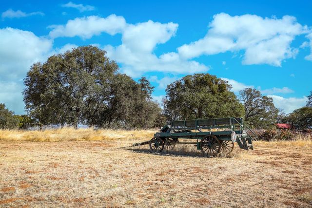 7080 Gwin St, Valley Springs, CA 95252