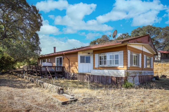 7080 Gwin St, Valley Springs, CA 95252