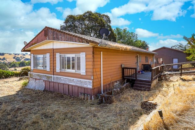 7080 Gwin St, Valley Springs, CA 95252