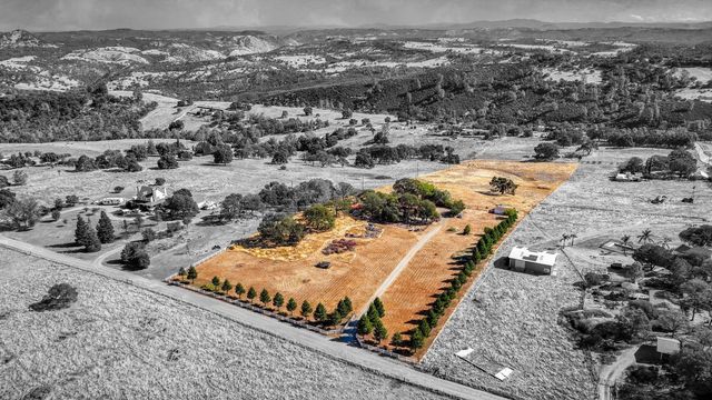 7080 Gwin St, Valley Springs, CA 95252