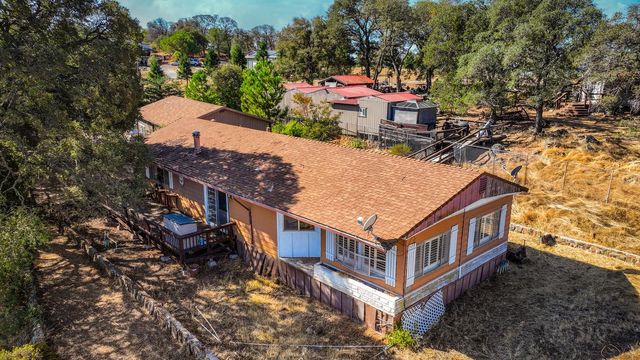 7080 Gwin St, Valley Springs, CA 95252