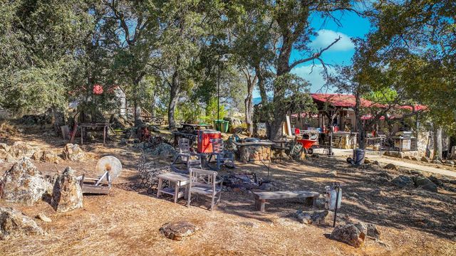 7080 Gwin St, Valley Springs, CA 95252