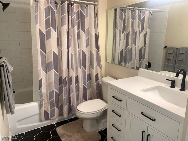 1275 Wildwood Lakes BLVD 2-108, Naples, FL 34104