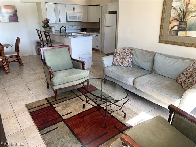 1275 Wildwood Lakes BLVD 2-108, Naples, FL 34104