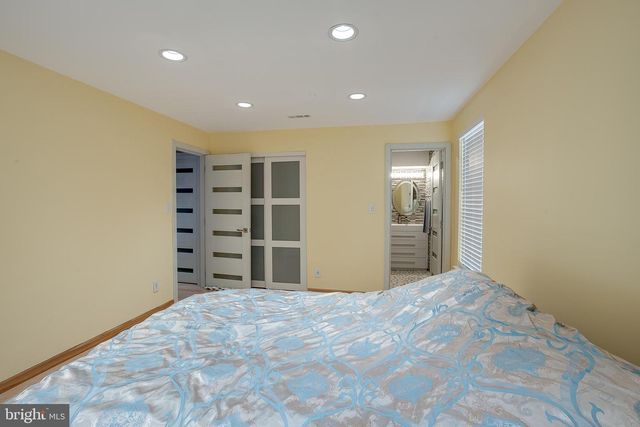 7 WILLIAM PACA BLDG, Turnersville, NJ 08012