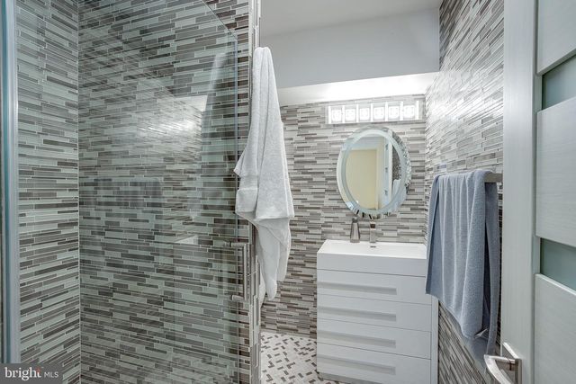 7 WILLIAM PACA BLDG, Turnersville, NJ 08012