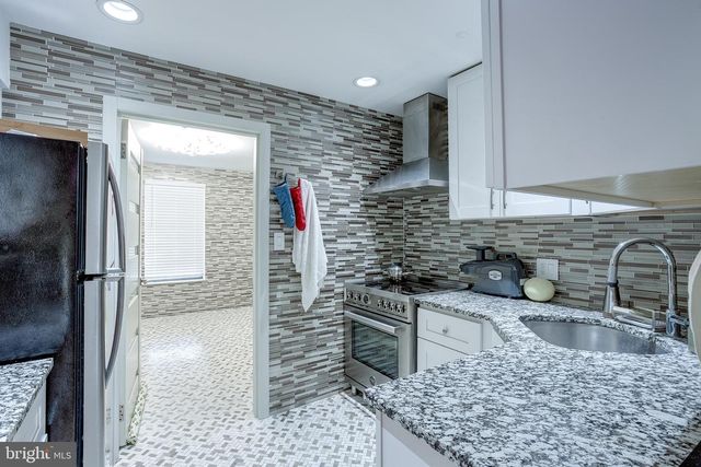 7 WILLIAM PACA BLDG, Turnersville, NJ 08012