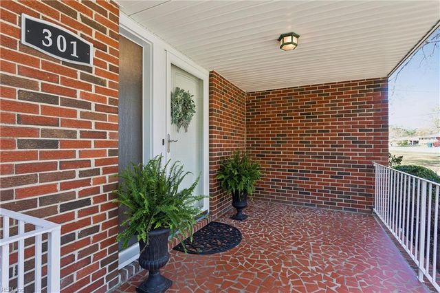 301 Pond DR, Suffolk, VA 23434