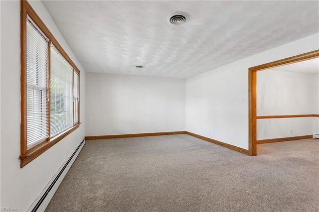 301 Pond DR, Suffolk, VA 23434