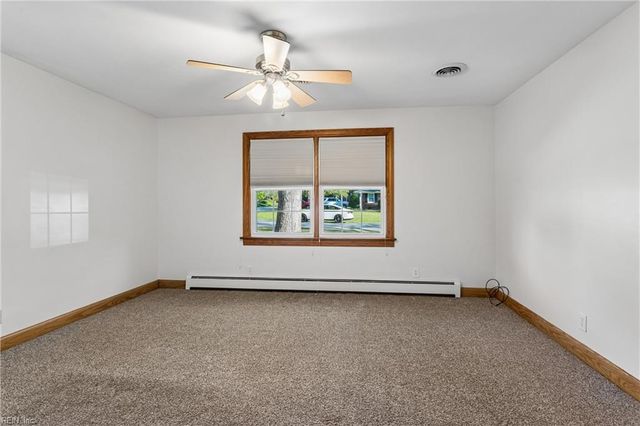 301 Pond DR, Suffolk, VA 23434