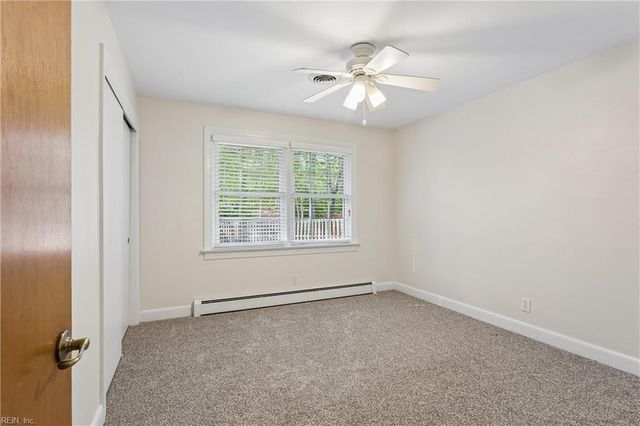 301 Pond DR, Suffolk, VA 23434