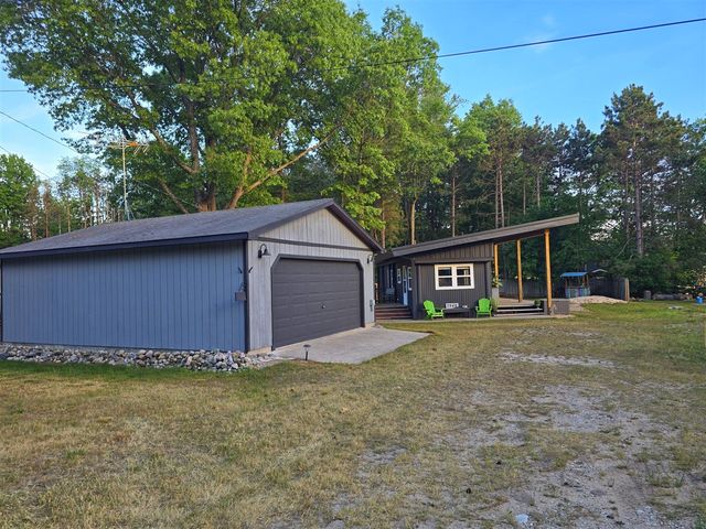 7949 W Fox Road, Mears, MI 49436