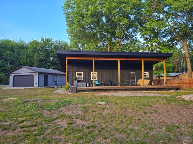 7949 W Fox Road, Mears, MI 49436