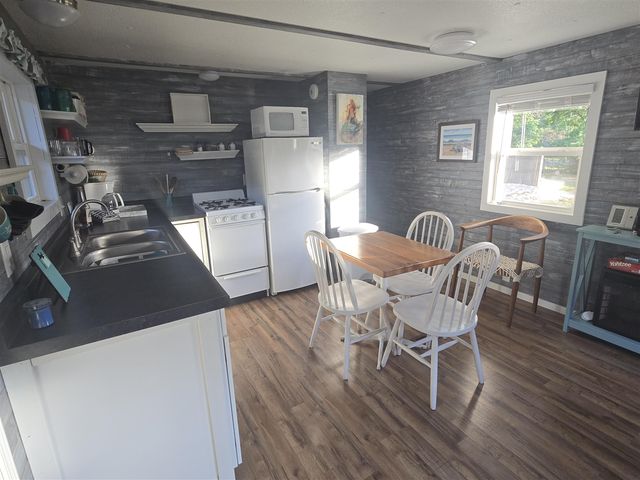 7949 W Fox Road, Mears, MI 49436