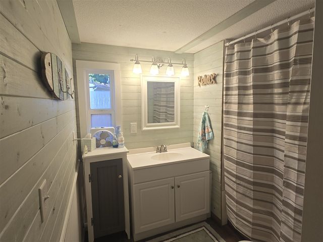 7949 W Fox Road, Mears, MI 49436