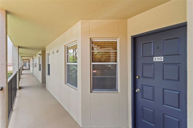 1100 SW 128th Ter 210U, Pembroke Pines, FL 33027
