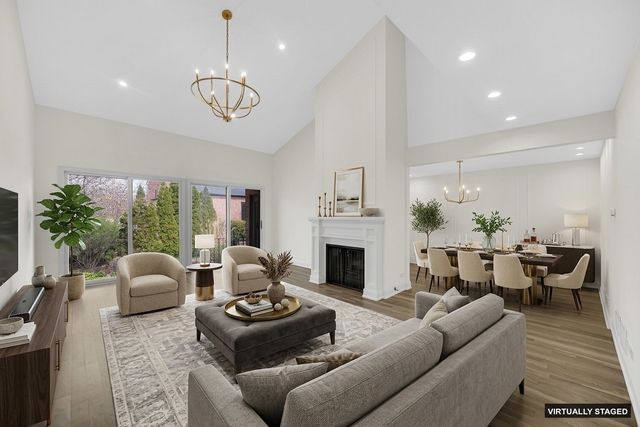 19W278 Governors Trail, Oak Brook, IL 60523