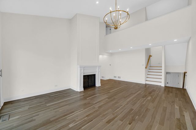 19W278 Governors Trail, Oak Brook, IL 60523