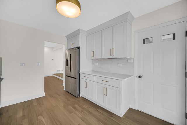 19W278 Governors Trail, Oak Brook, IL 60523