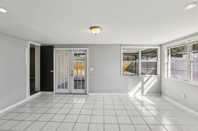 1809 W CRAWFORD STREET, Tampa, FL 33604