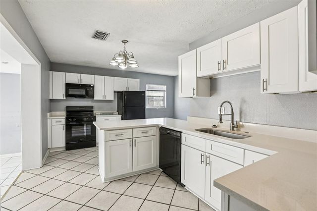 1809 W CRAWFORD STREET, Tampa, FL 33604