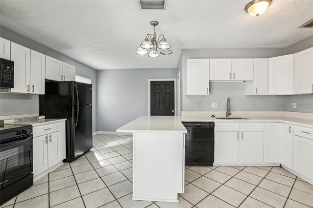 1809 W CRAWFORD STREET, Tampa, FL 33604