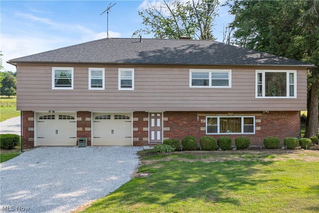 988 E Turkeyfoot Lake Road, Akron, OH 44312
