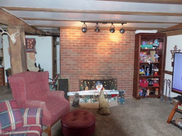 988 E Turkeyfoot Lake Road, Akron, OH 44312
