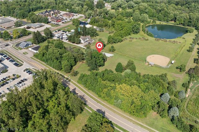 988 E Turkeyfoot Lake Road, Akron, OH 44312