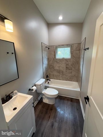 1040 POSSUM HOLLOW TRL, Gerrardstown, WV 25420