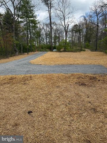 1040 POSSUM HOLLOW TRL, Gerrardstown, WV 25420